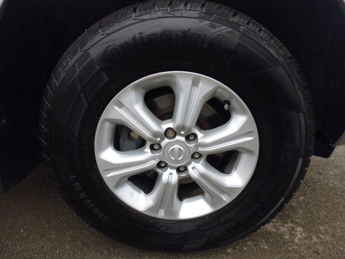 Nissan Navara King Cab Pick Up Acenta 2.3dCi 160 4WD Pick Up Diesel Silver