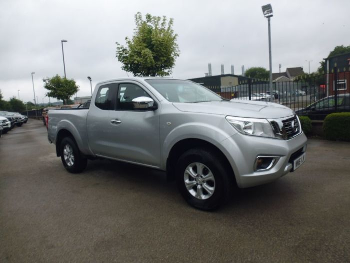 Nissan Navara King Cab Pick Up Acenta 2.3dCi 160 4WD Pick Up Diesel Silver