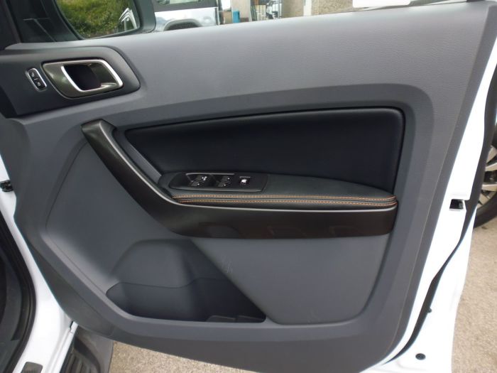 Ford Ranger 3.2 RANGER WILDTRAK 4X4 TDCI Pick Up Diesel White