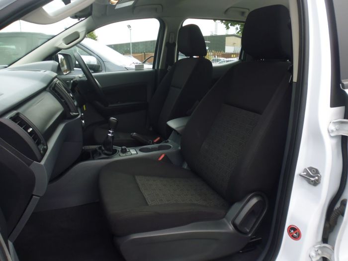 Ford Ranger 2.2 RANGER XL 4X4 TDCI Pick Up Diesel White