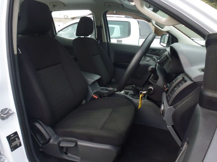 Ford Ranger 2.2 RANGER XL 4X4 TDCI Pick Up Diesel White