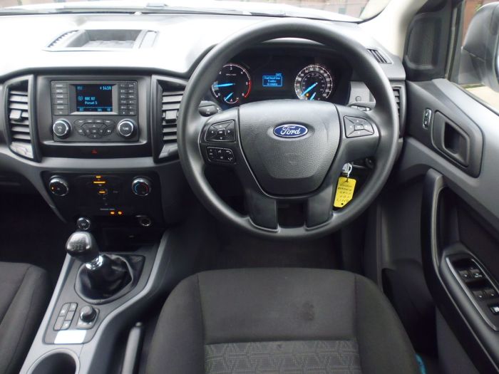 Ford Ranger 2.2 RANGER XL 4X4 TDCI Pick Up Diesel White