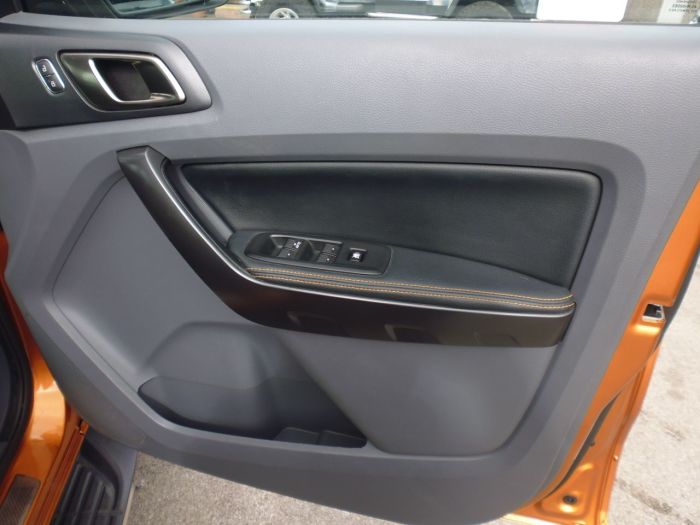 Ford Ranger Pick Up Double Cab Wildtrak 3.2 TDCi 200 Auto Pick Up Diesel Orange