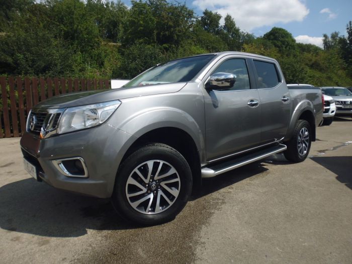 Nissan Navara Double Cab Pick Up N-Connecta 2.3dCi 190 4WD Pick Up Diesel Grey