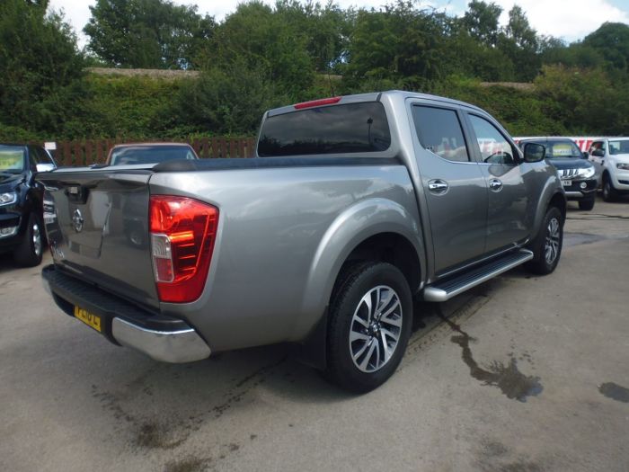 Nissan Navara Double Cab Pick Up N-Connecta 2.3dCi 190 4WD Pick Up Diesel Grey