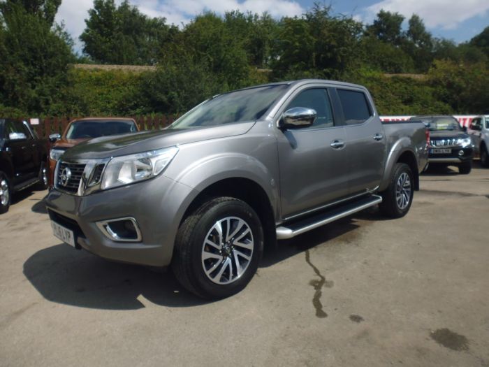 Nissan Navara Double Cab Pick Up N-Connecta 2.3dCi 190 4WD Pick Up Diesel Grey