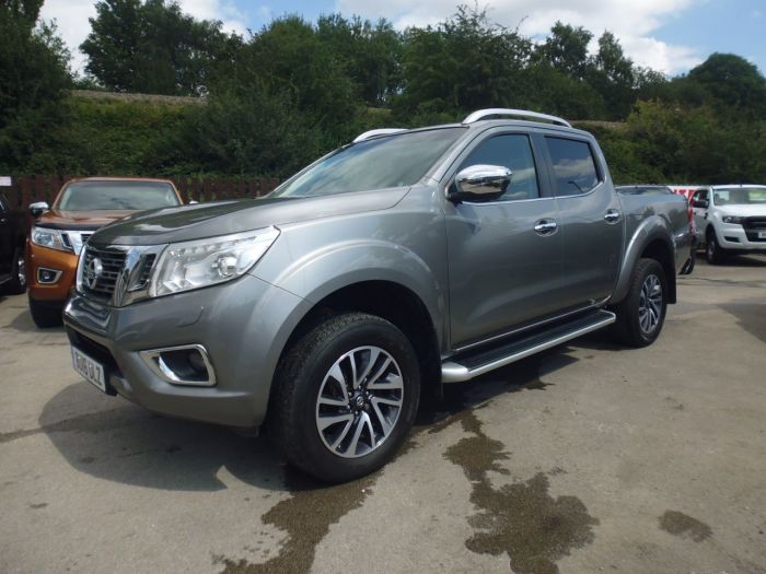 Nissan Navara Double Cab Pick Up Tekna 2.3dCi 190 4WD Auto Pick Up Diesel Grey