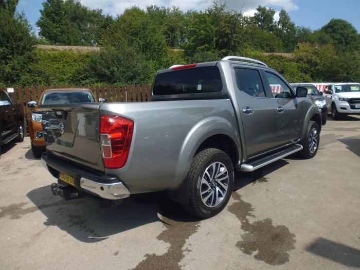 Nissan Navara Double Cab Pick Up Tekna 2.3dCi 190 4WD Auto Pick Up Diesel Grey
