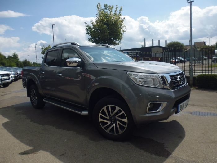 Nissan Navara Double Cab Pick Up Tekna 2.3dCi 190 4WD Auto Pick Up Diesel Grey