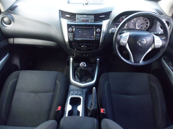 Nissan Navara Double Cab Pick Up N-Connecta 2.3dCi 190 4WD Pick Up Diesel Grey