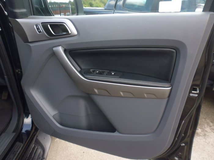 Ford Ranger Pick Up Double Cab Limited 2 2.2 TDCi Pick Up Diesel Black