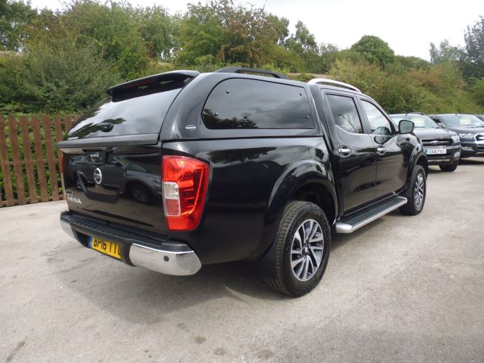 Nissan Navara Double Cab Pick Up Tekna 2.3dCi 190 4WD Pick Up Diesel Black