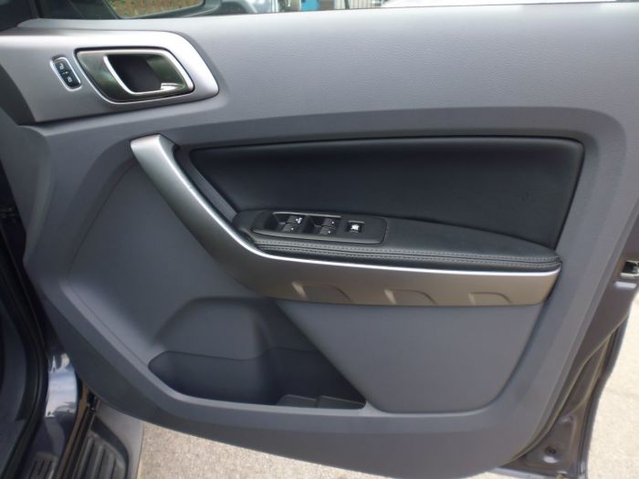 Ford Ranger Pick Up Double Cab Limited 2 2.2 TDCi Pick Up Diesel Grey