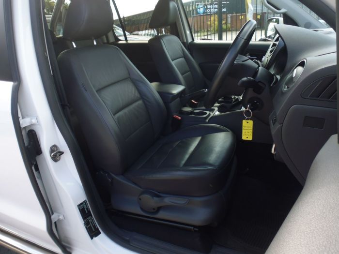Volkswagen Amarok D/Cab Pick Up Highline 2.0 BiTDI 180 4MOTION Sel Pick Up Diesel White