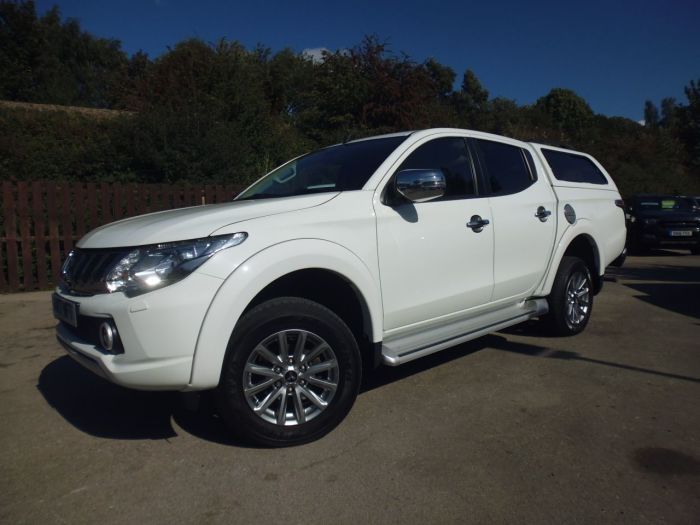 Mitsubishi L200 2.4 Double Cab DI-D 178 Barbarian 4WD Auto Pick Up Diesel White