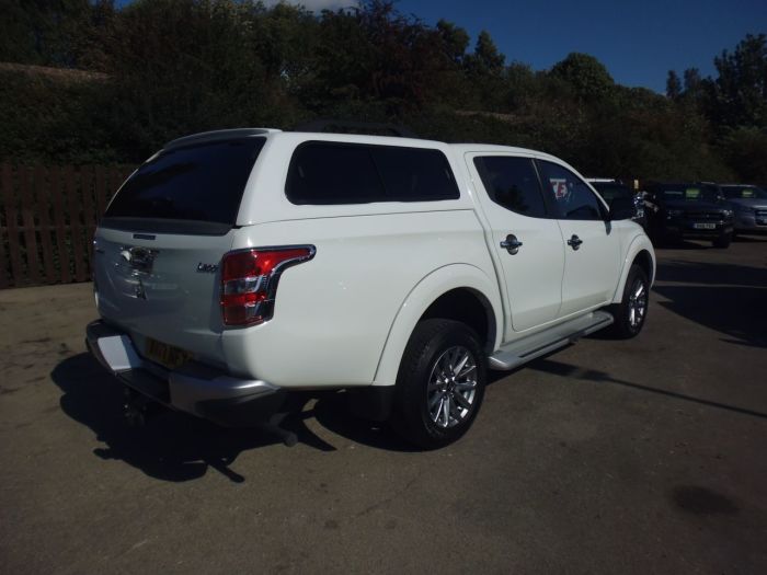 Mitsubishi L200 2.4 Double Cab DI-D 178 Barbarian 4WD Auto Pick Up Diesel White