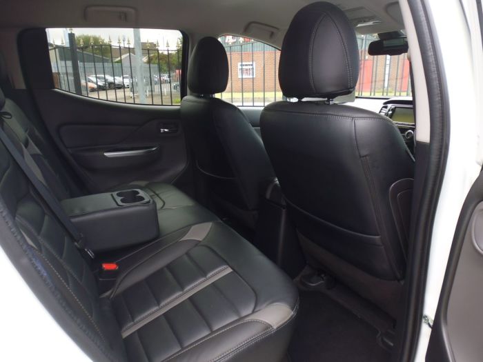 Mitsubishi L200 2.4 Double Cab DI-D 178 Barbarian 4WD Auto Pick Up Diesel White