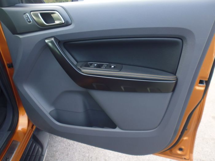 Ford Ranger Pick Up Double Cab Wildtrak 3.2 TDCi 200 Auto Pick Up Diesel Orange