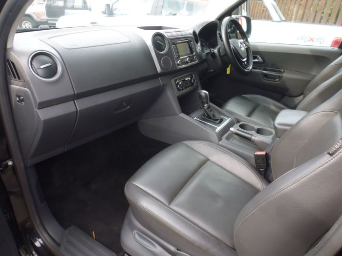 Volkswagen Amarok D/Cab Pick Up Highline 2.0 BiTDI 180 BMT 4MTN Auto Pick Up Diesel Black