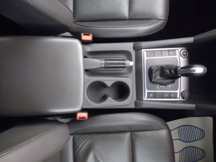 Volkswagen Amarok D/Cab Pick Up Highline 2.0 BiTDI 180 BMT 4MTN Auto Pick Up Diesel Black