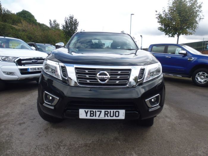 Nissan Navara Double Cab Pick Up Tekna 2.3dCi 190 4WD Pick Up Diesel Black