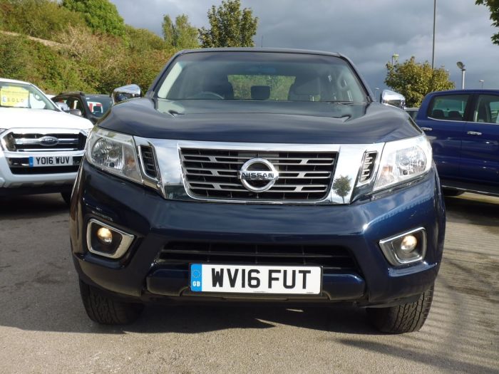 Nissan Navara Double Cab Pick Up Acenta 2.3dCi 160 4WD Pick Up Diesel Blue
