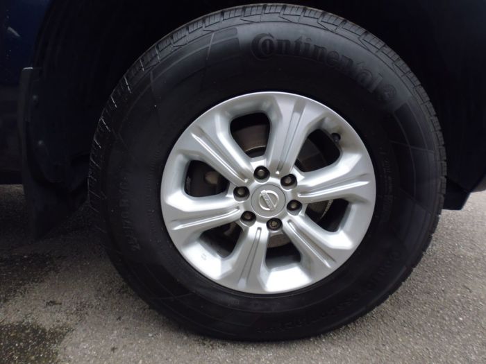 Nissan Navara Double Cab Pick Up Acenta 2.3dCi 160 4WD Pick Up Diesel Blue