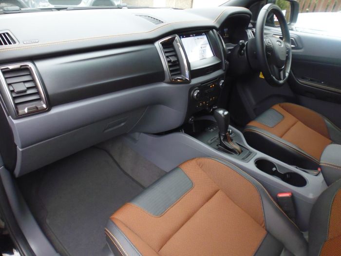 Ford Ranger Pick Up Double Cab Wildtrak 3.2 TDCi 200 Auto Pick Up Diesel Black