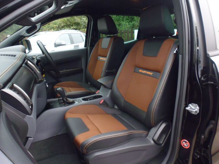Ford Ranger Pick Up Double Cab Wildtrak 3.2 TDCi 200 Auto Pick Up Diesel Black