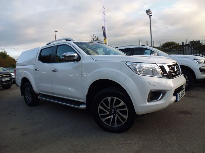 Nissan Navara Double Cab Pick Up Tekna 2.3dCi 190 4WD Auto Pick Up Diesel White