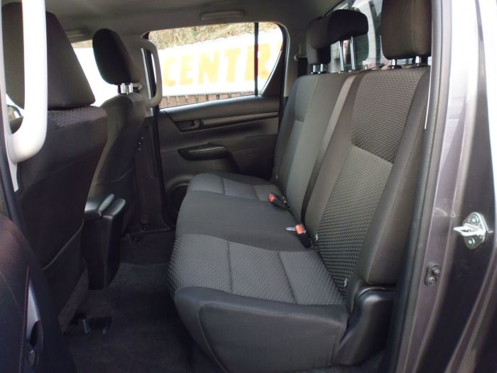 Toyota Hilux Active D/Cab Pick Up 2.4 D-4D Pick Up Diesel Grey
