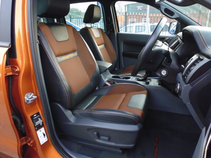 Ford Ranger Pick Up Double Cab Wildtrak 3.2 TDCi 200 Auto Pick Up Diesel Orange