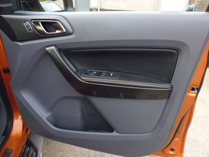 Ford Ranger Pick Up Double Cab Wildtrak 3.2 TDCi 200 Auto Pick Up Diesel Orange