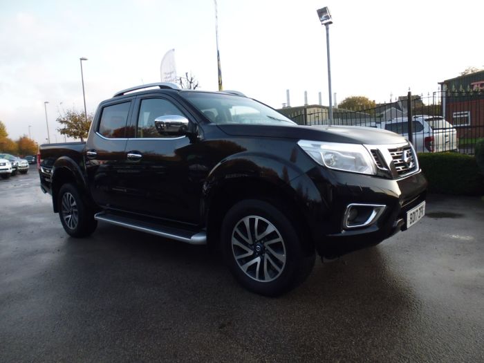 Nissan Navara Double Cab Pick Up Tekna 2.3dCi 190 4WD Pick Up Diesel Black