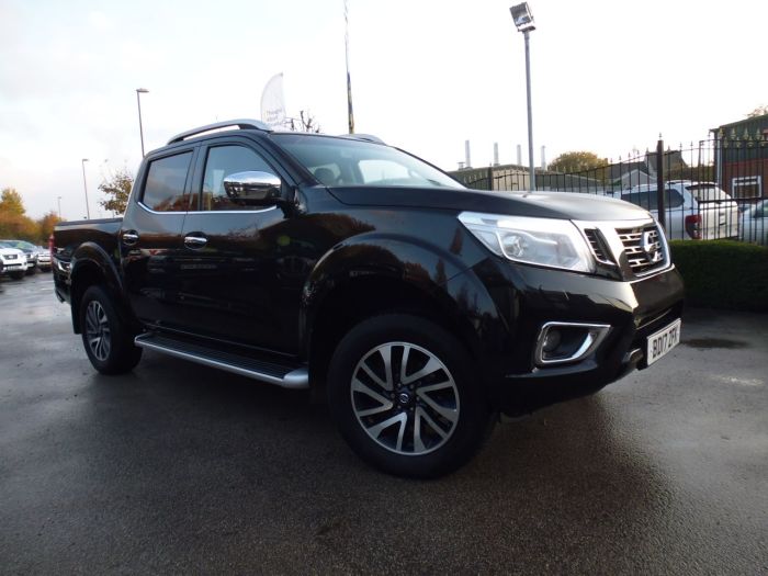 Nissan Navara Double Cab Pick Up Tekna 2.3dCi 190 4WD Pick Up Diesel Black