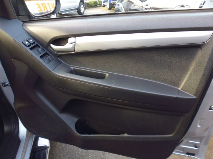 Isuzu D-max 2.5TD Utah Double Cab 4x4 Pick Up Diesel Silver