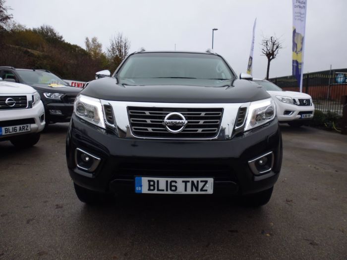 Nissan Navara Double Cab Pick Up Tekna 2.3dCi 190 4WD Auto Pick Up Diesel Black