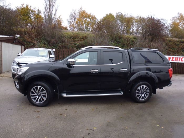 Nissan Navara Double Cab Pick Up Tekna 2.3dCi 190 4WD Auto Pick Up Diesel Black