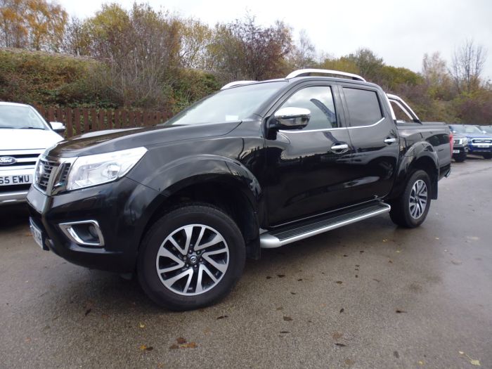 Nissan Navara Double Cab Pick Up Tekna 2.3dCi 190 4WD Pick Up Diesel Black