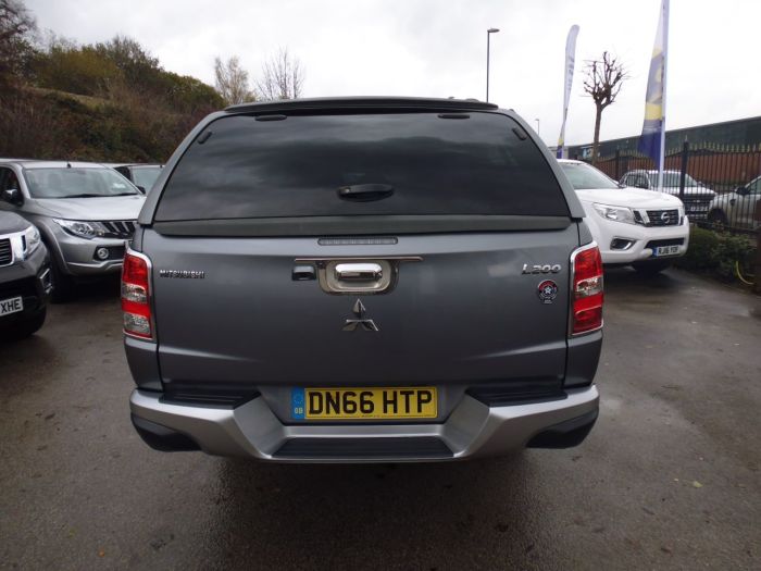 Mitsubishi L200 2.4 Double Cab DI-D 178 Barbarian 4WD Pick Up Diesel Grey