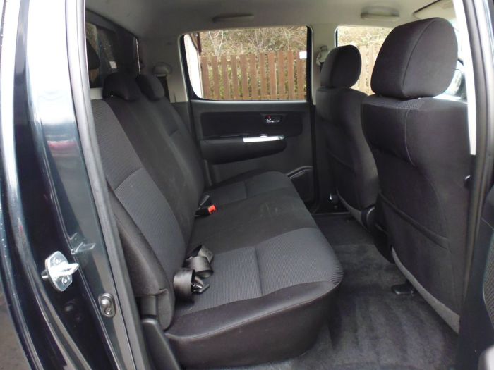 Toyota Hilux Invincible D/Cab Pick Up 3.0 D-4D 4WD 171 Pick Up Diesel Grey
