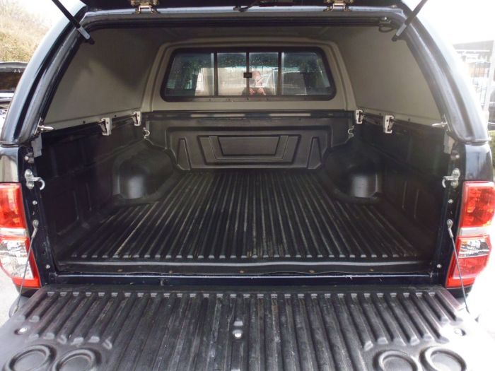 Toyota Hilux Invincible D/Cab Pick Up 3.0 D-4D 4WD 171 Pick Up Diesel Grey