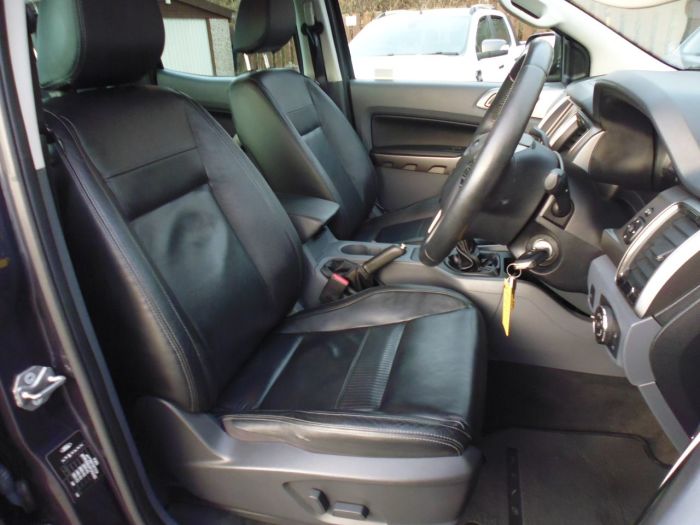 Ford Ranger Pick Up Double Cab Limited 1 3.2 TDCi 200 Pick Up Diesel Grey
