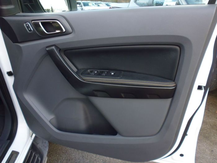 Ford Ranger Pick Up Double Cab Wildtrak 3.2 TDCi 200 Pick Up Diesel White