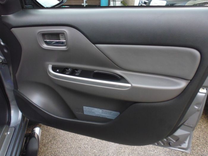 Mitsubishi L200 2.4 Double Cab DI-D 178 Barbarian 4WD Auto Pick Up Diesel Grey